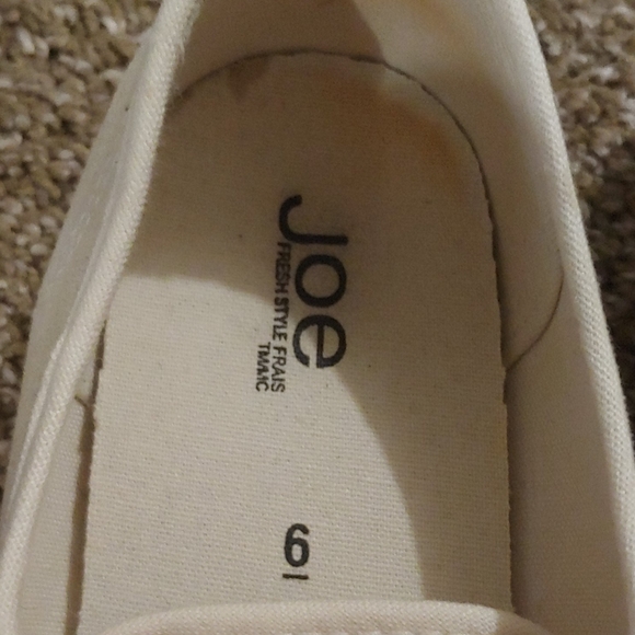 Never worn sneakers - Picture 5 of 5